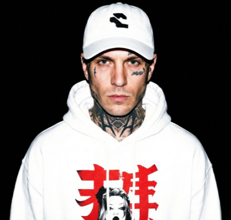 Best Y2K Hoodies to Buy in 2026 for a Futuristic Streetwear Look
